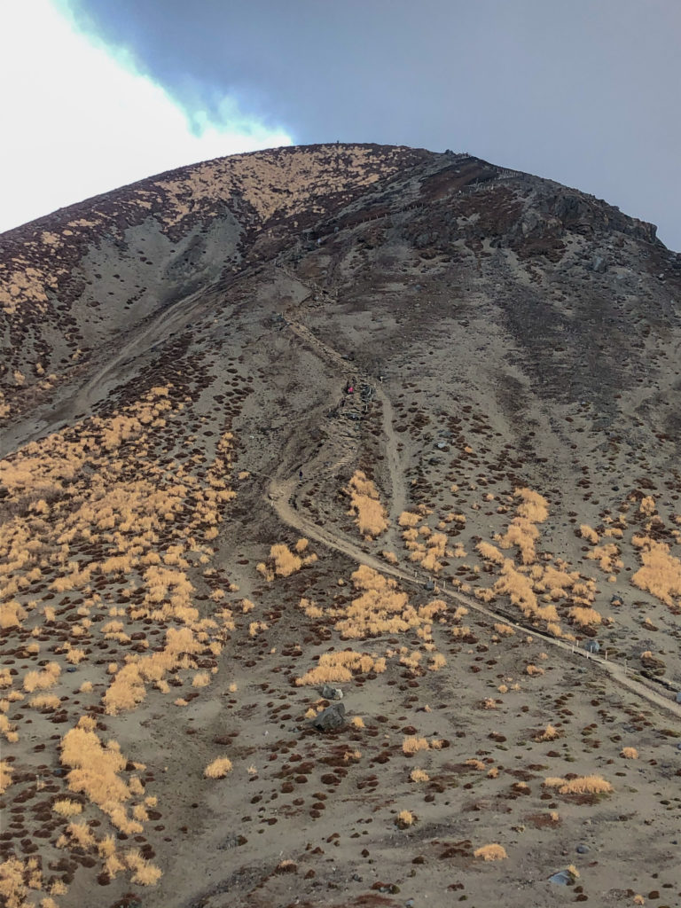 高千穂峰を振り返る